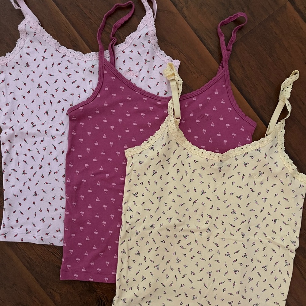 PINK Victoria's Secret Tank Tops